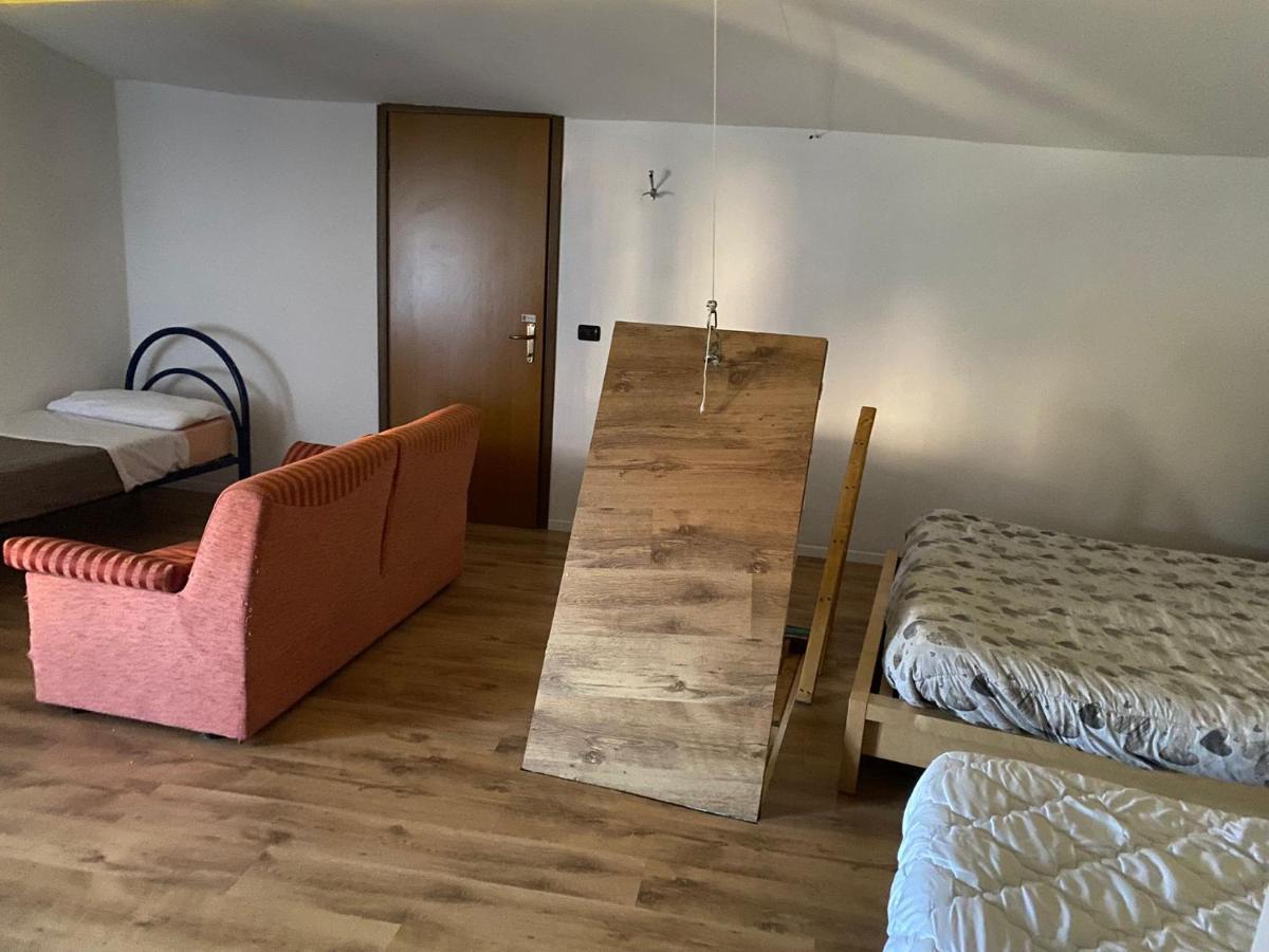 Pradalunga Lovely 1 Room Bedroom Loft, 20 Mins To Bgy Airport المظهر الخارجي الصورة