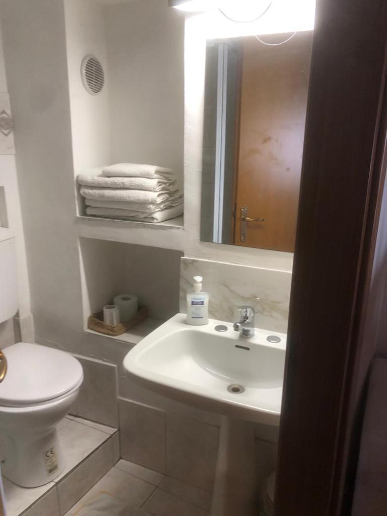 Pradalunga Lovely 1 Room Bedroom Loft, 20 Mins To Bgy Airport المظهر الخارجي الصورة